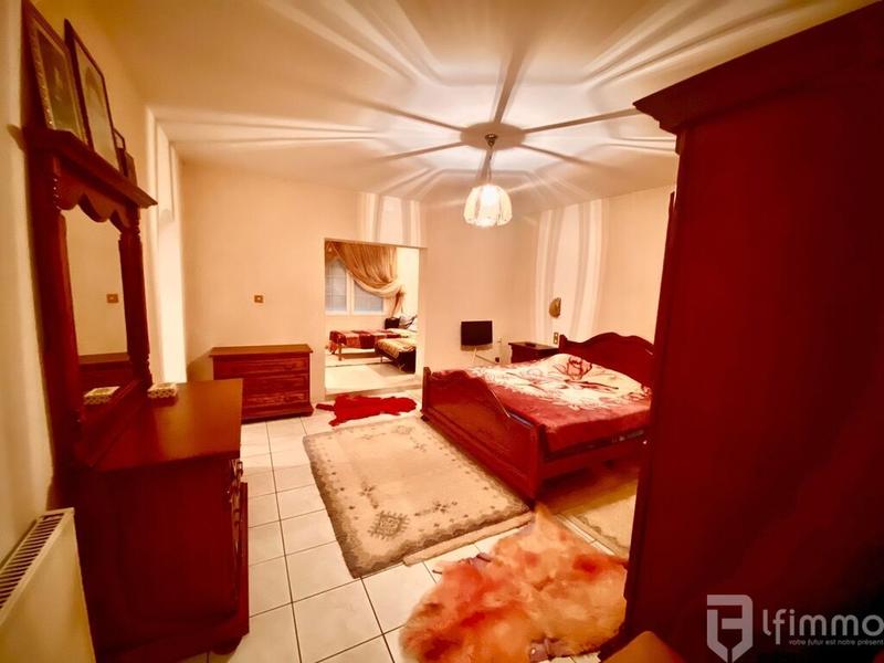 Maison - 197 m² - 7 pièces