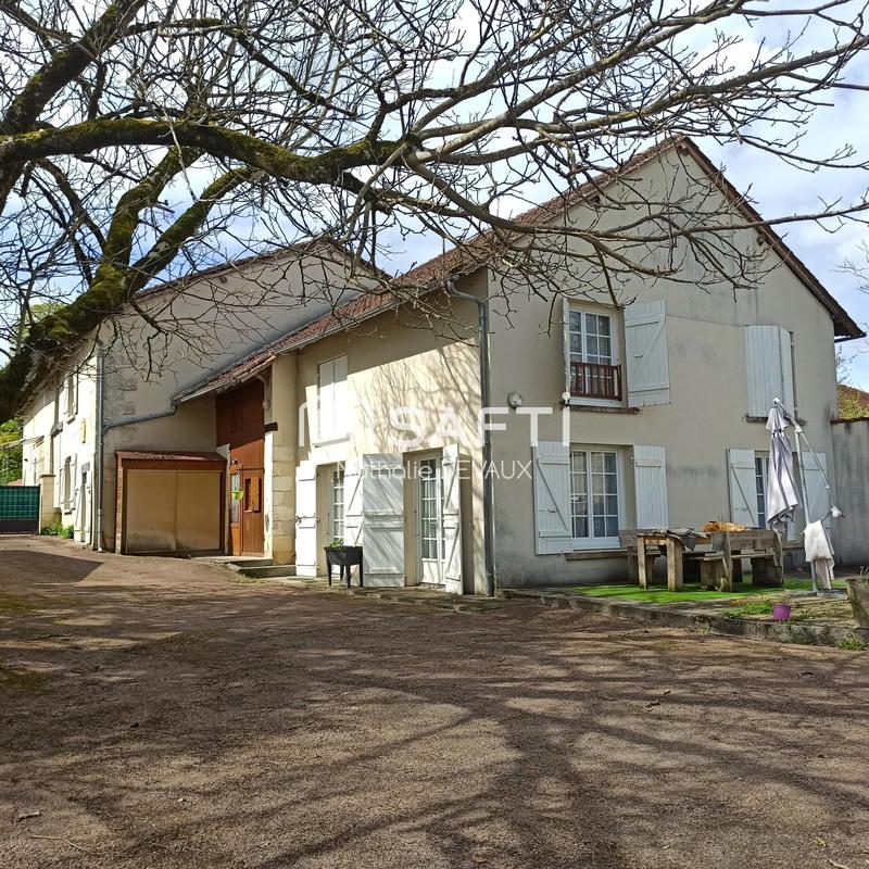 Maison - 285 m² - 12 pièces