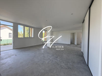 Appartement - 136 m² - 4 pièces