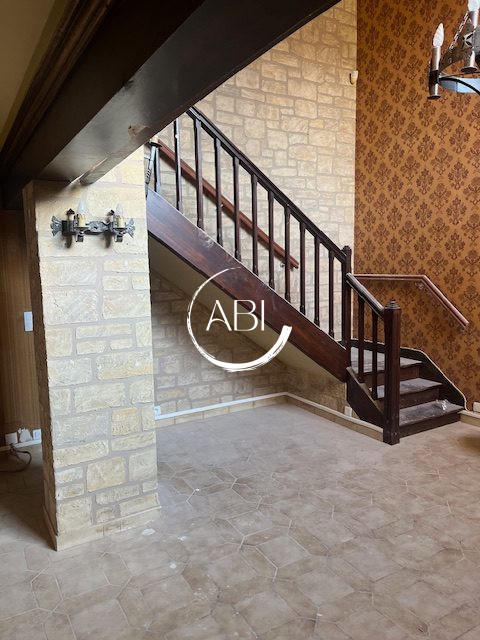 Appartement - 94 m² - 5 pièces