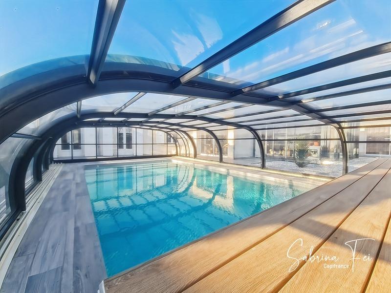 Maison - 235 m² - 7 pièces