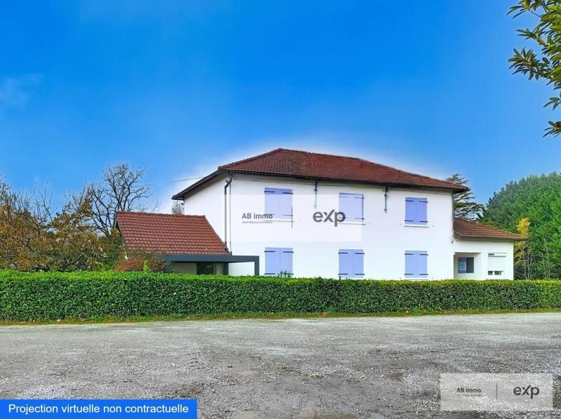 Propriété - 250 m² - 13 pièces
