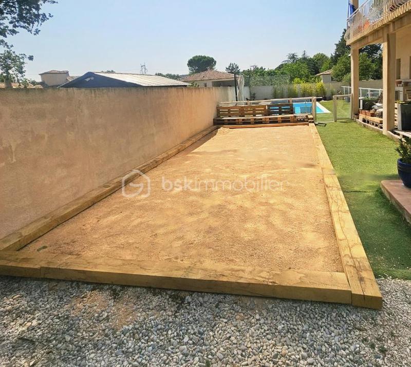 Villa - 192 m² - 9 pièces