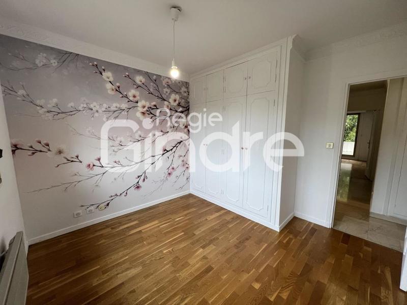 Appartement - 93 m² - 4 pièces