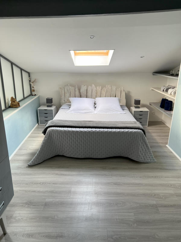 Maison - 240 m² - 8 pièces