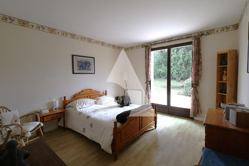 Maison - 215 m² - 7 pièces