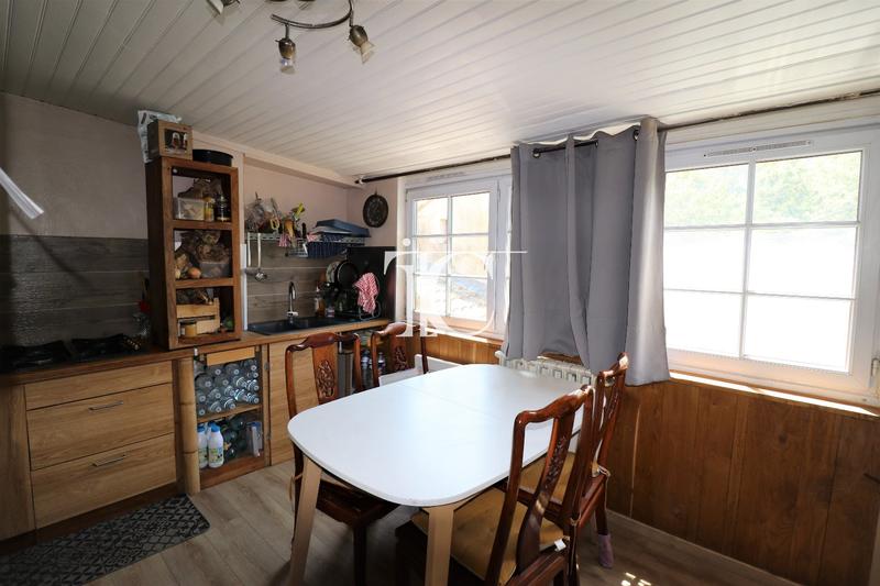 Maison de village - 80 m² - 5 pièces