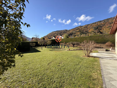 Maison traditionnelle - 162 m² - 5 pièces