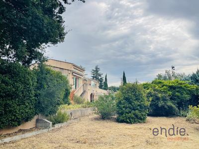 Maison - 179 m² - 6 pièces