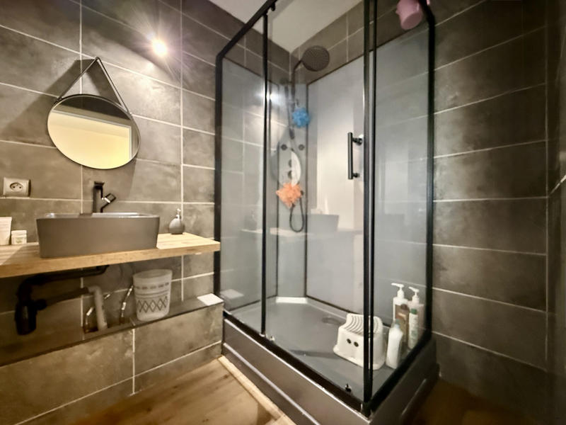 Appartement - 95 m² - 5 pièces