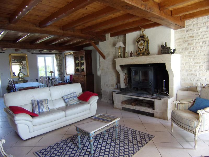 Maison traditionnelle - 195 m² - 5 pièces