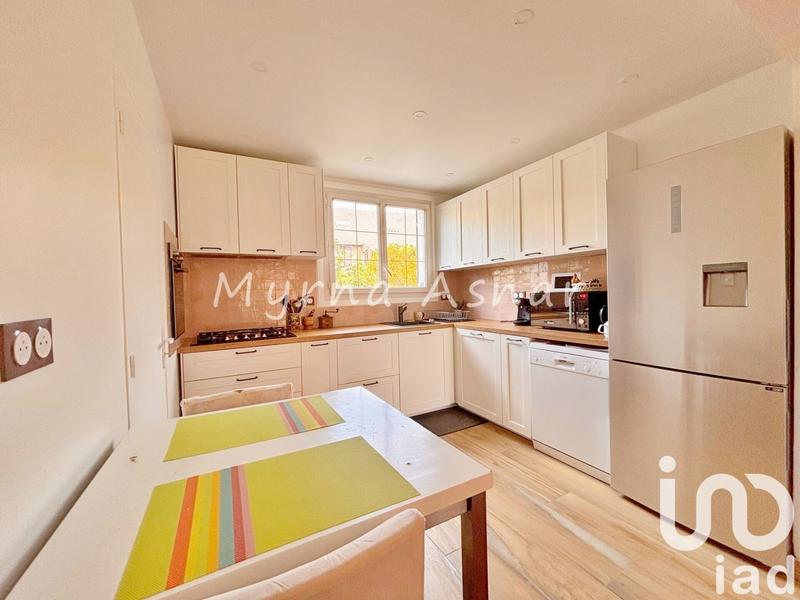 Maison - 173 m² - 9 pièces