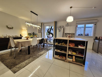 Maison - 86 m² - 5 pièces