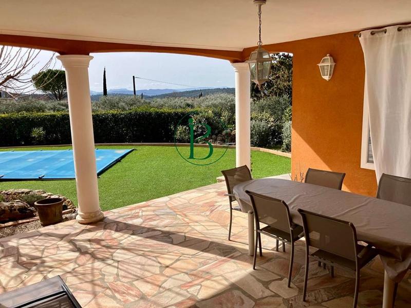 Villa - 175 m² - 6 pièces