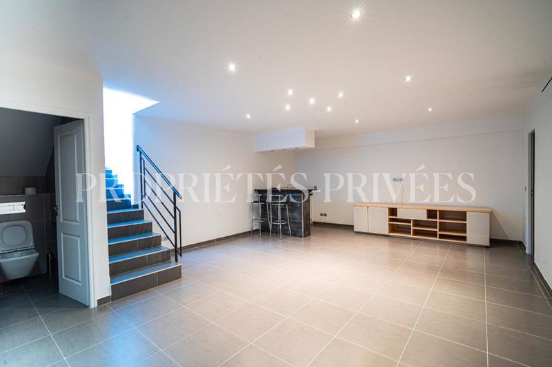 Maison - 309 m² - 6 pièces