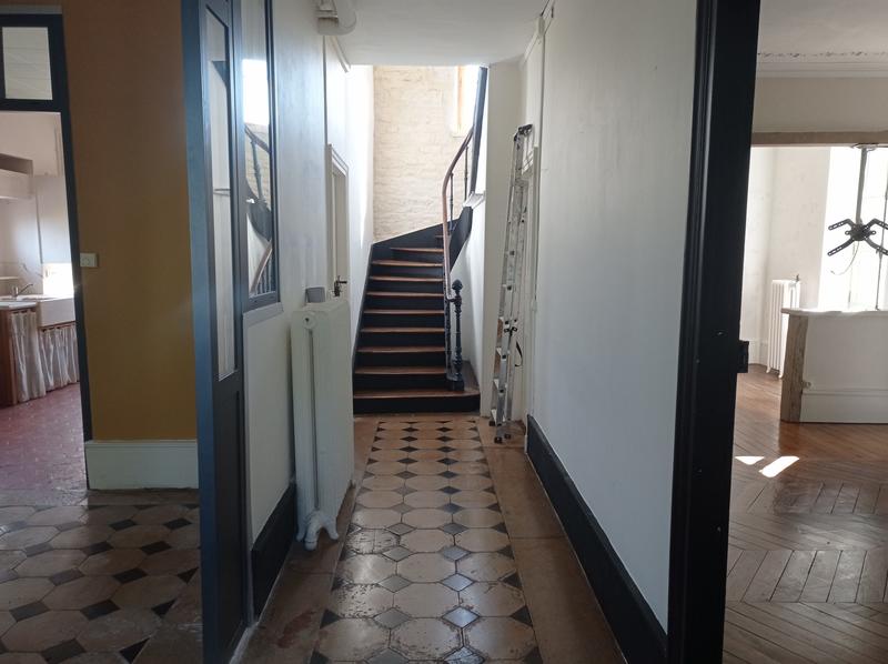 Maison - 210 m² - 10 pièces