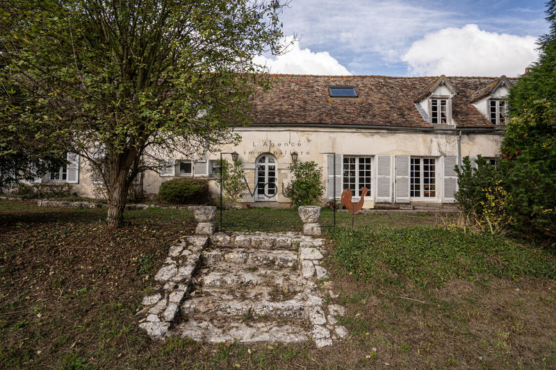 Maison - 487 m² - 13 pièces