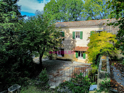 Maison - 175 m² - 7 pièces