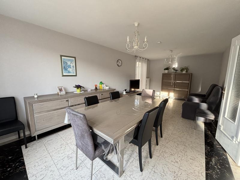 Maison - 140 m² - 5 pièces