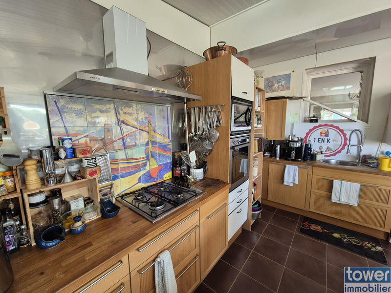 Maison - 180 m² - 7 pièces