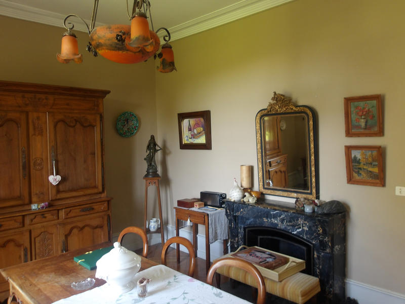 Maison - 215 m² - 9 pièces