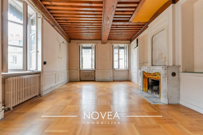 Appartement - 140 m² - 4 pièces