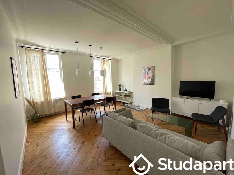 Chambre - 15 m² - 1 pièce