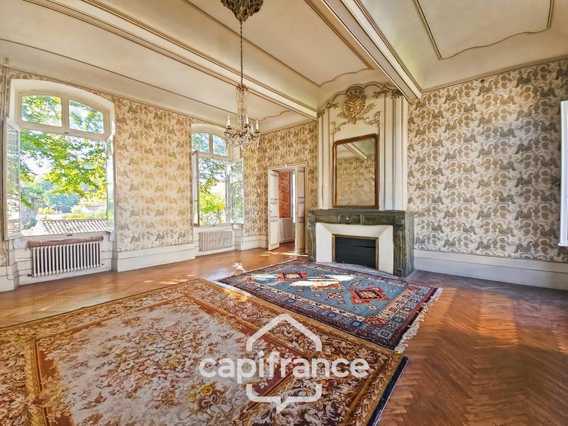 Maison - 275 m² - 6 pièces