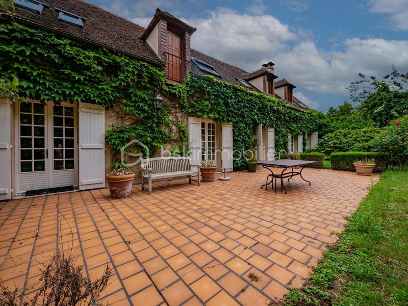 Demeure - 260 m² - 9 pièces