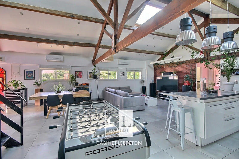 Appartement - 174 m² - 5 pièces