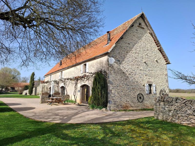 Maison - 760 m² - 22 pièces