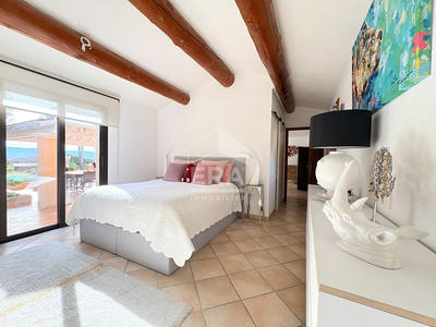 Maison - 200 m² - 7 pièces