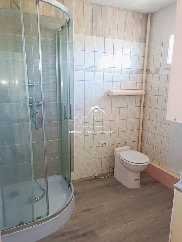 Maison traditionnelle - 87 m² - 6 pièces