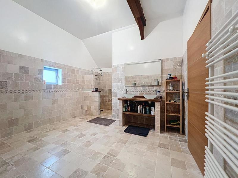 Maison - 331 m² - 7 pièces