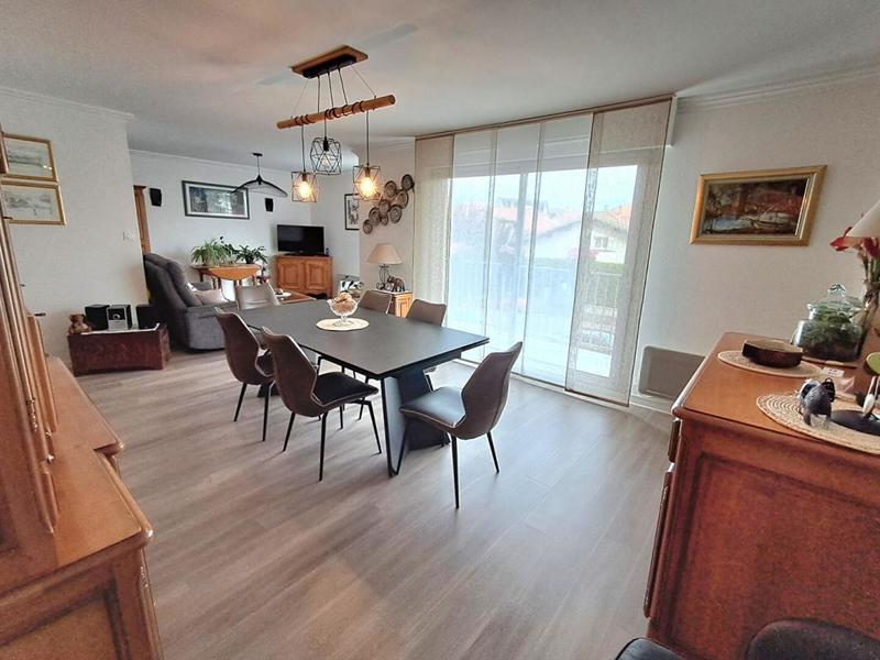 Appartement - 92 m² - 4 pièces