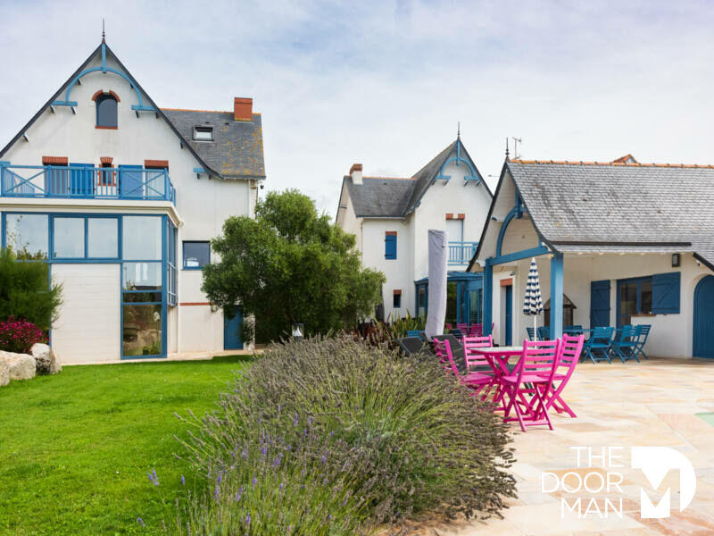 Maison - 310 m² - 12 pièces