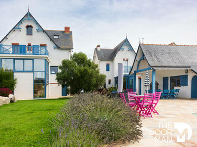 Maison - 310 m² - 12 pièces