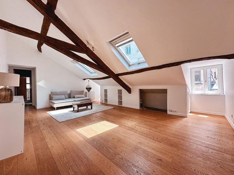 Appartement - 80 m² - 3 pièces