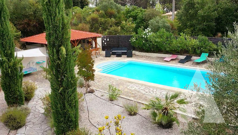 Maison - 144 m² - 5 pièces