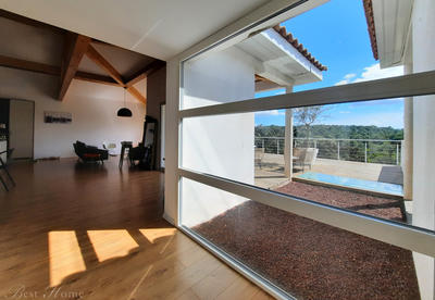 Maison - 200 m² - 6 pièces