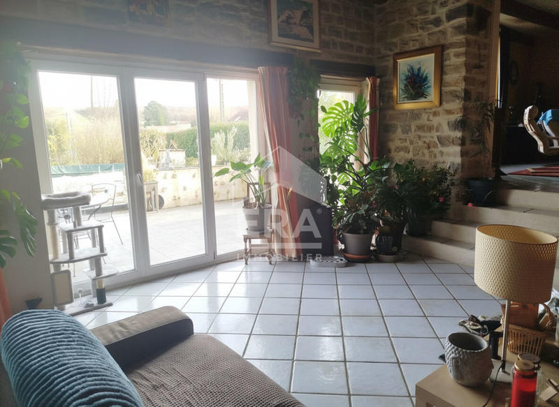 Maison - 301 m² - 15 pièces