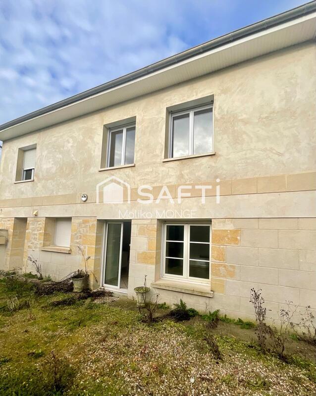 Maison - 410 m² - 8 pièces