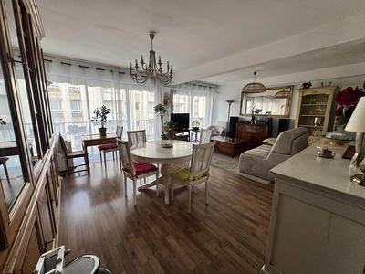 Appartement - 93 m² - 4 pièces