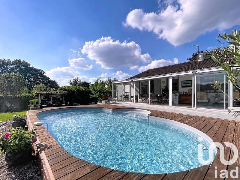 Maison - 180 m² - 7 pièces