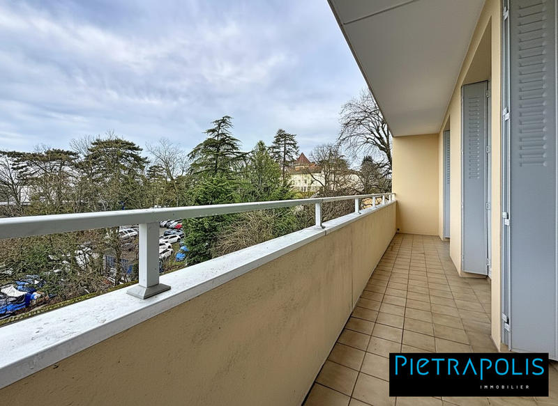 Appartement - 80 m² - 3 pièces