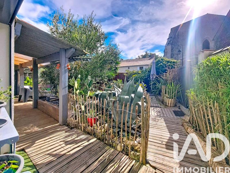 Maison - 275 m² - 11 pièces