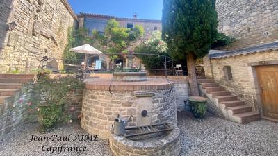 Propriété - 131 m² - 6 pièces