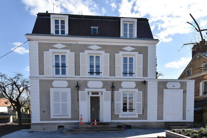 Maison - 230 m² - 7 pièces