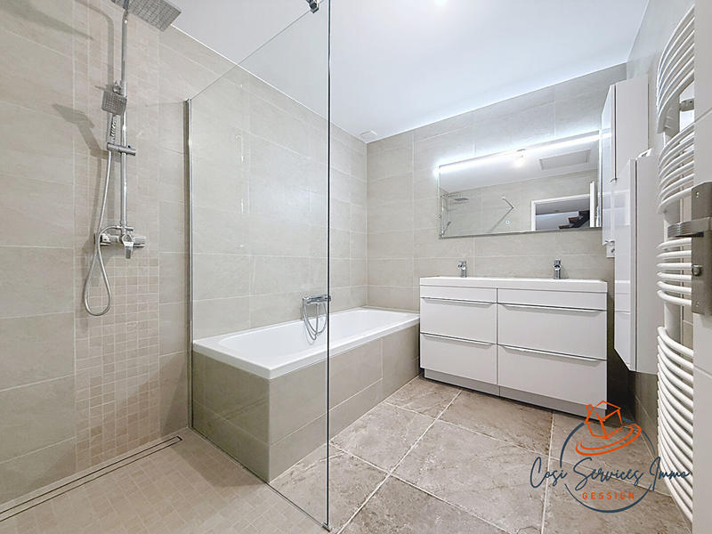 Appartement - 140 m² - 4 pièces