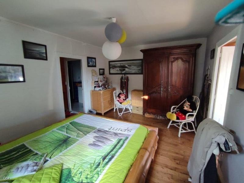 Maison - 212 m² - 7 pièces